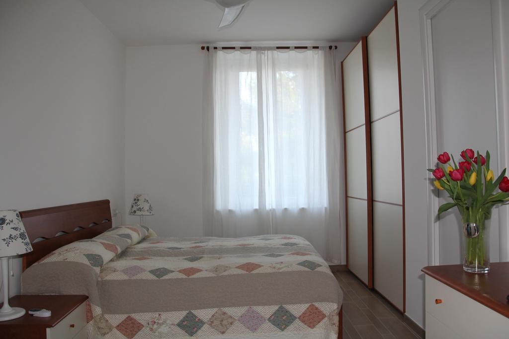 Bed and Breakfast La Ciliegia Bianca Belgirate Zimmer foto