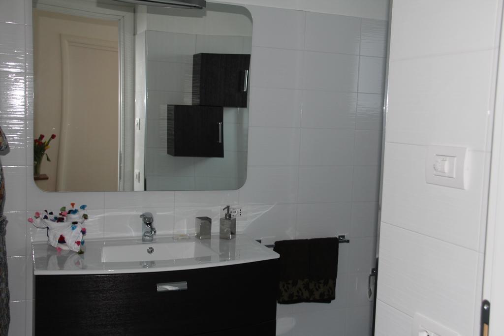 Bed and Breakfast La Ciliegia Bianca Belgirate Zimmer foto
