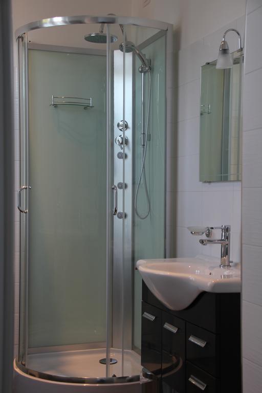 Bed and Breakfast La Ciliegia Bianca Belgirate Zimmer foto